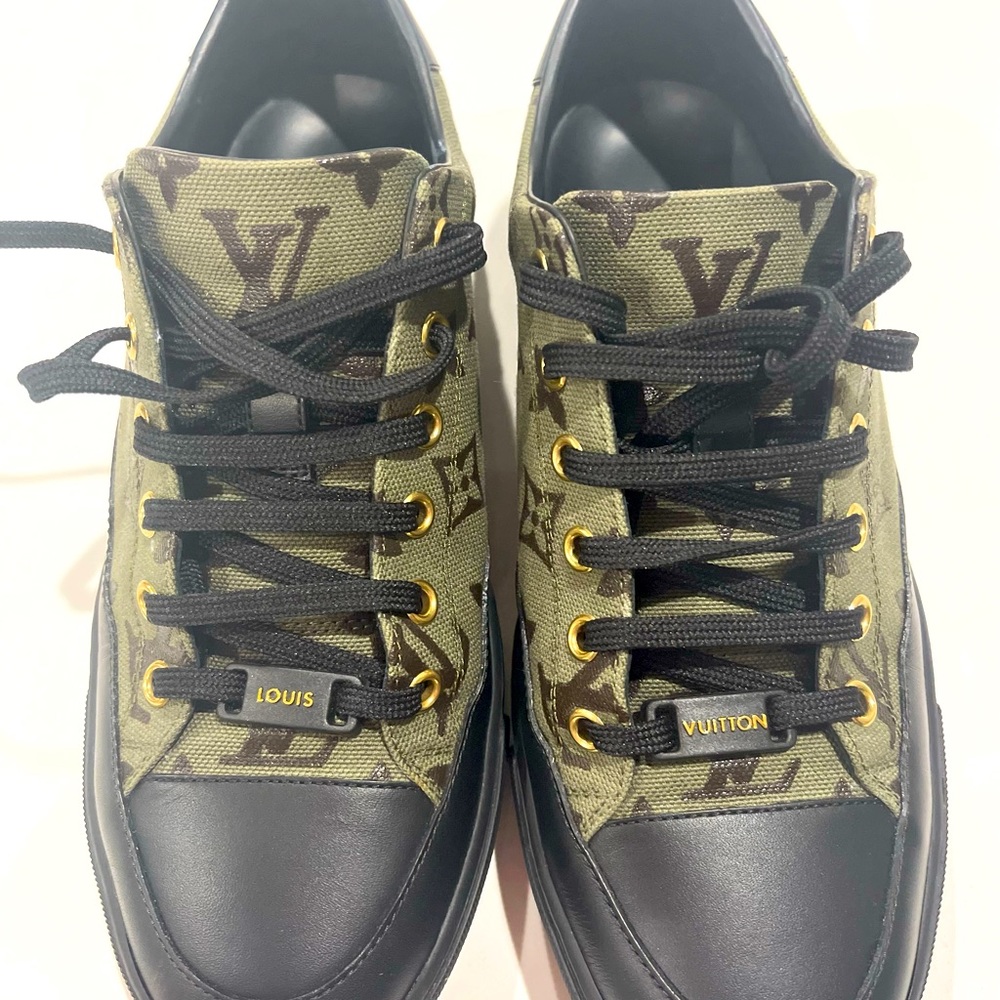 Louis Vuitton olive green sneakers - Picture 6 of 6